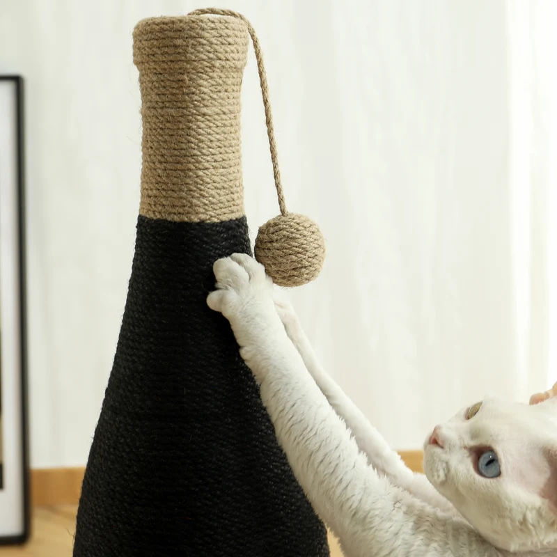 Twopoint Kratzsäule für Katzen – mit integriertem Spielball, komplett mit Sisal bespannt